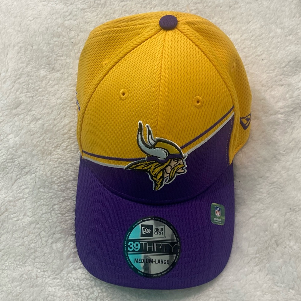 🆕New Era NFL Minnesota Vikings people 39THIRTY Purple & Yellow, ￼ Med-Lrg